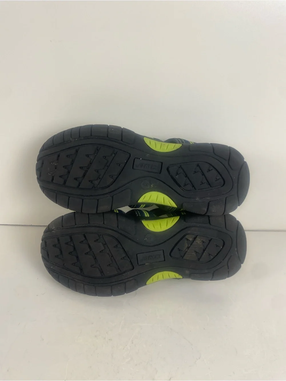 KHOMBU Dillon Gray Green Outdoors Water Hiking Shoes Size 4